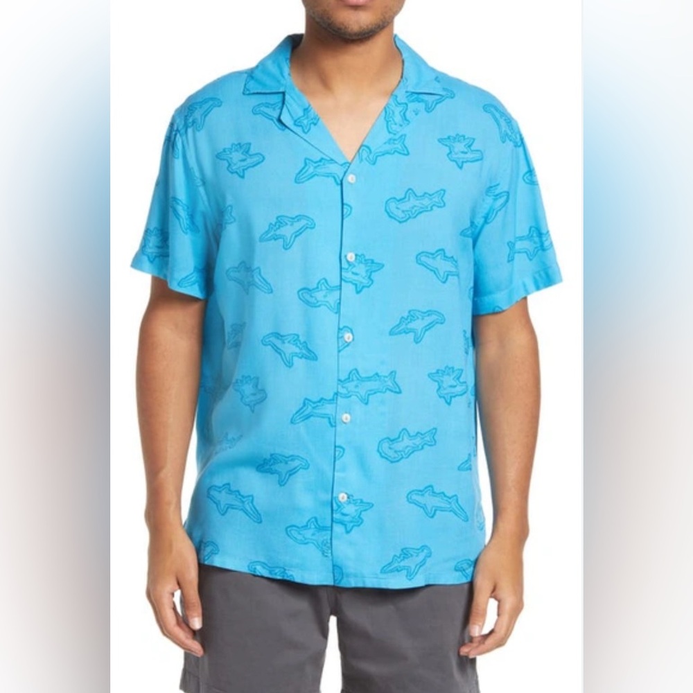 CHUBBIES Island Print Short Sleeve Button-up The Prey At Bay Sharks Size Med‎
